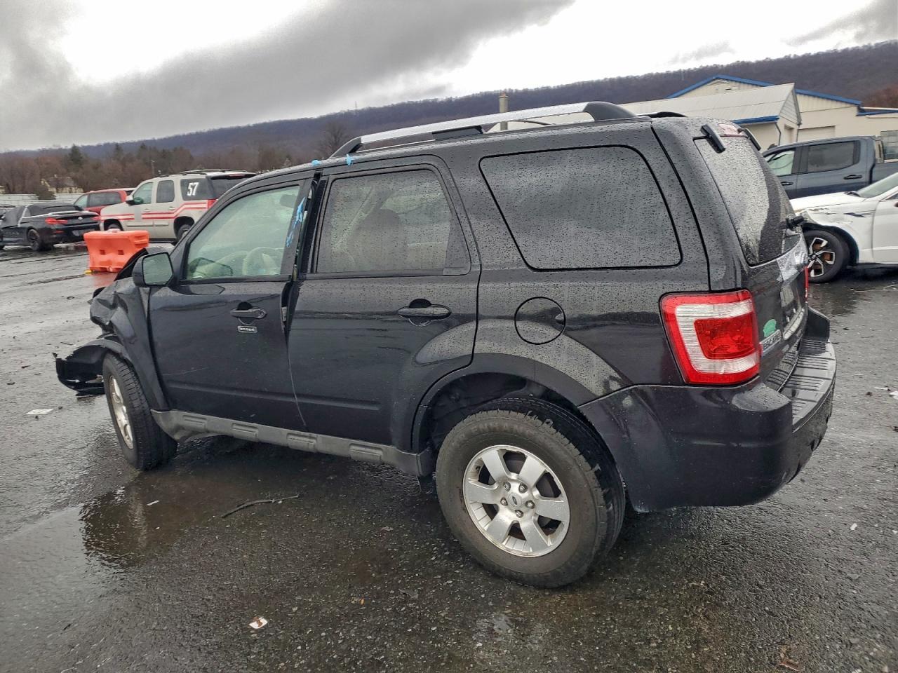 2011 Ford Escape Limited - Фото 2