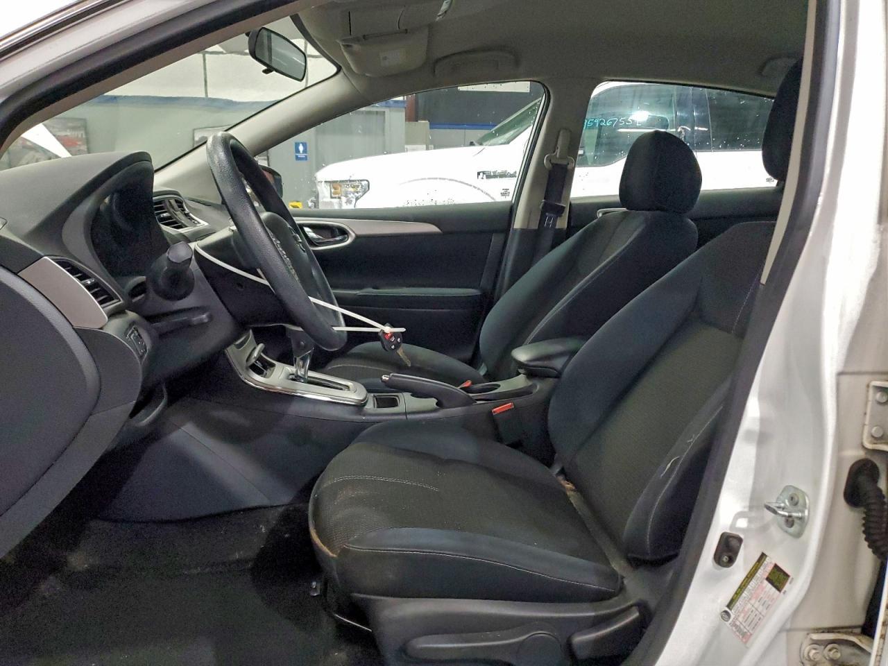 2015 Nissan Sentra S - Фото 7