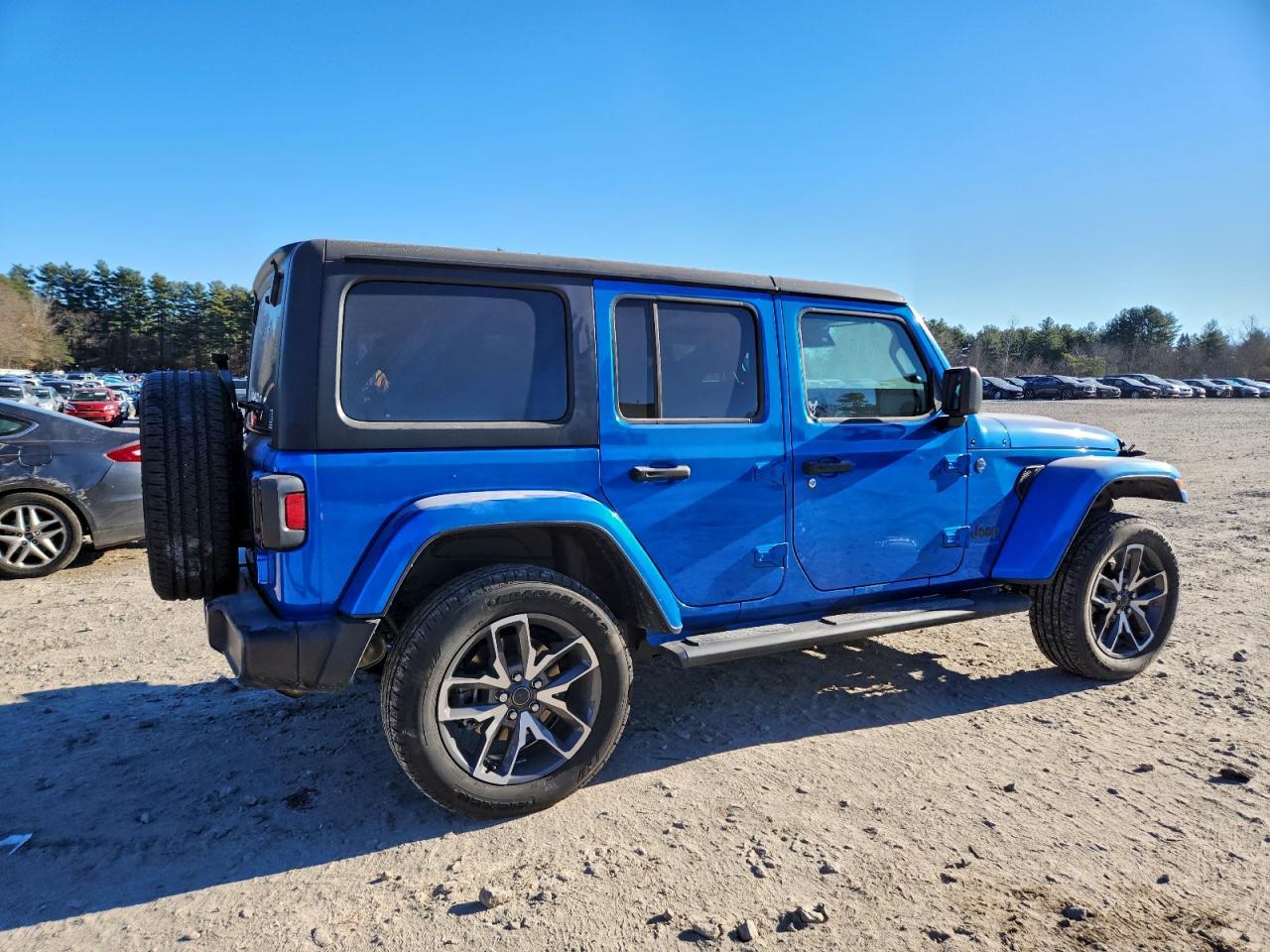 2024 Jeep Wrangler 4Xe - Image 3