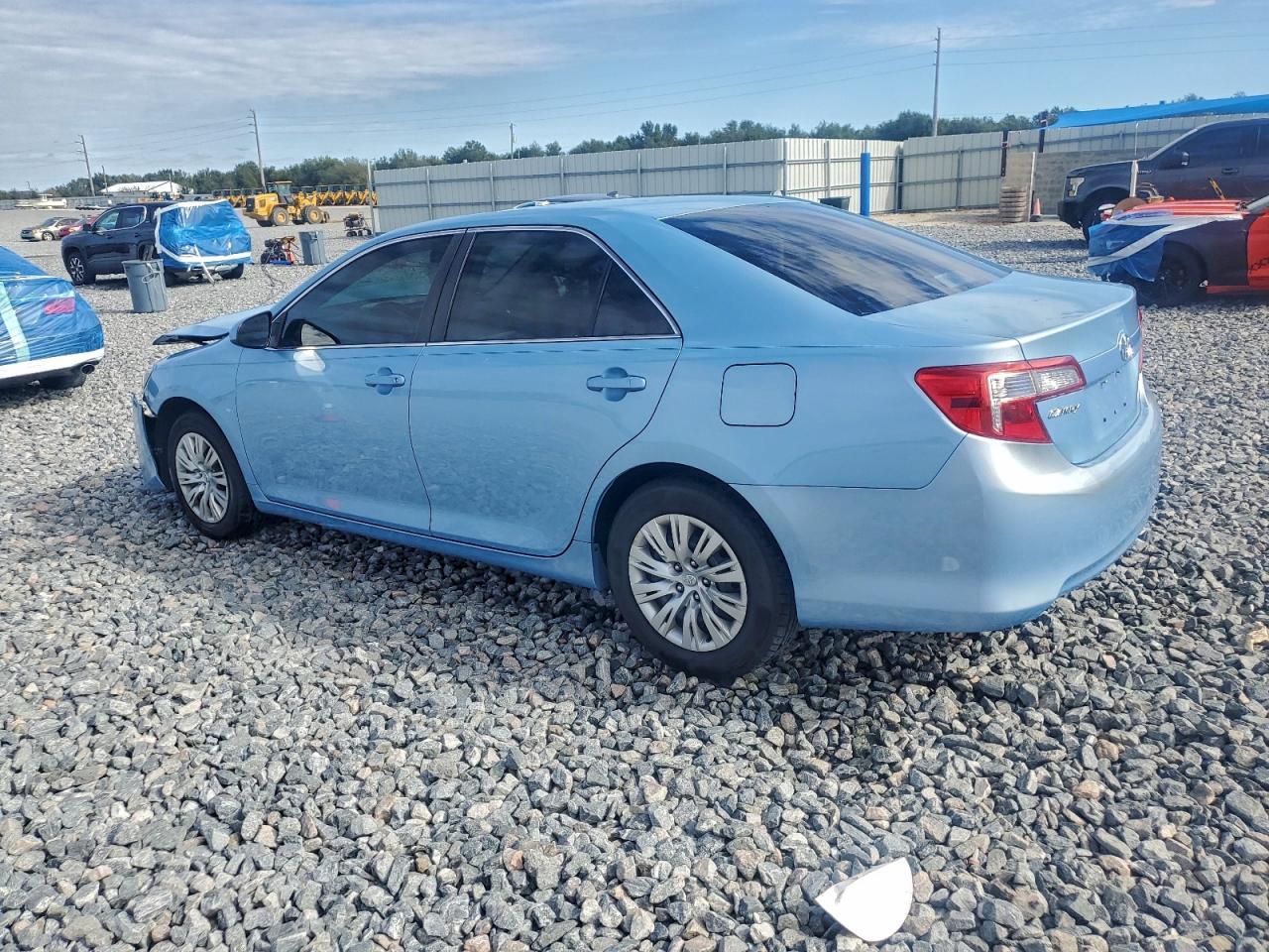 2014 Toyota Camry L - Image 2