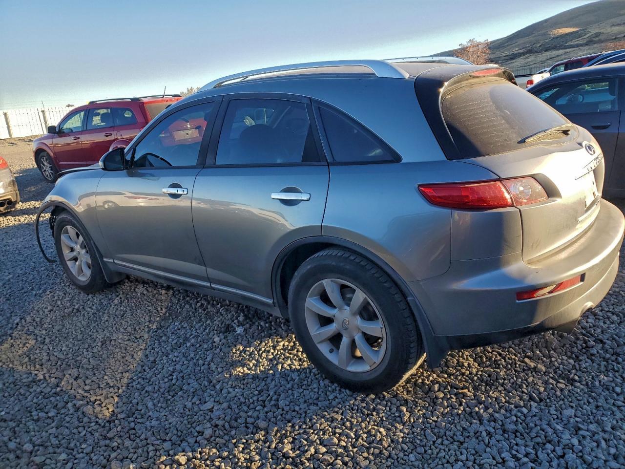 2004 Infiniti Fx35 - Image 2