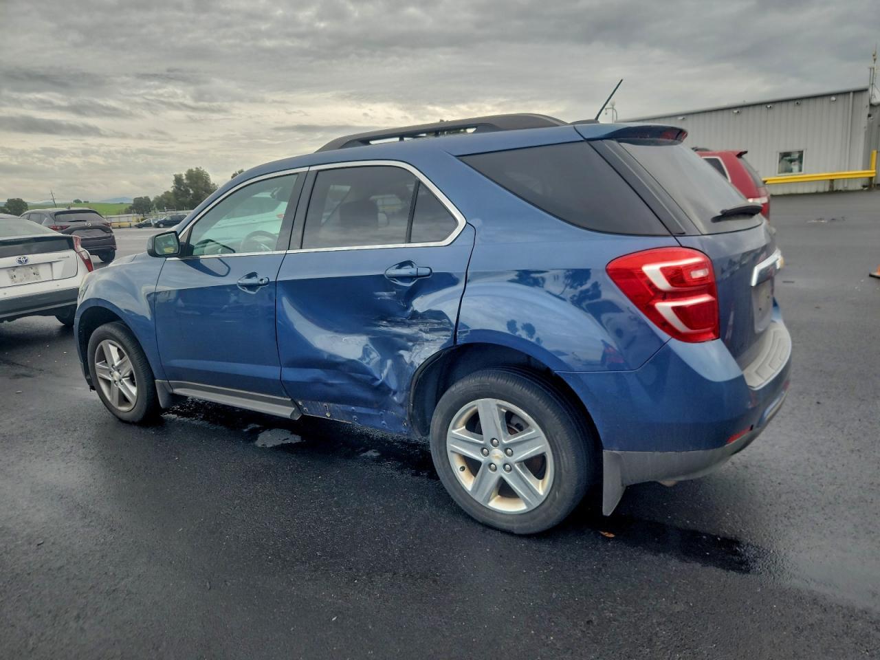 2016 Chevrolet Equinox Lt - Image 2