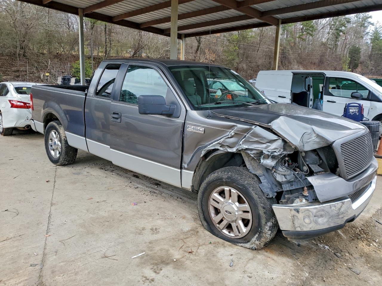 2005 Ford F150 - Фото 4