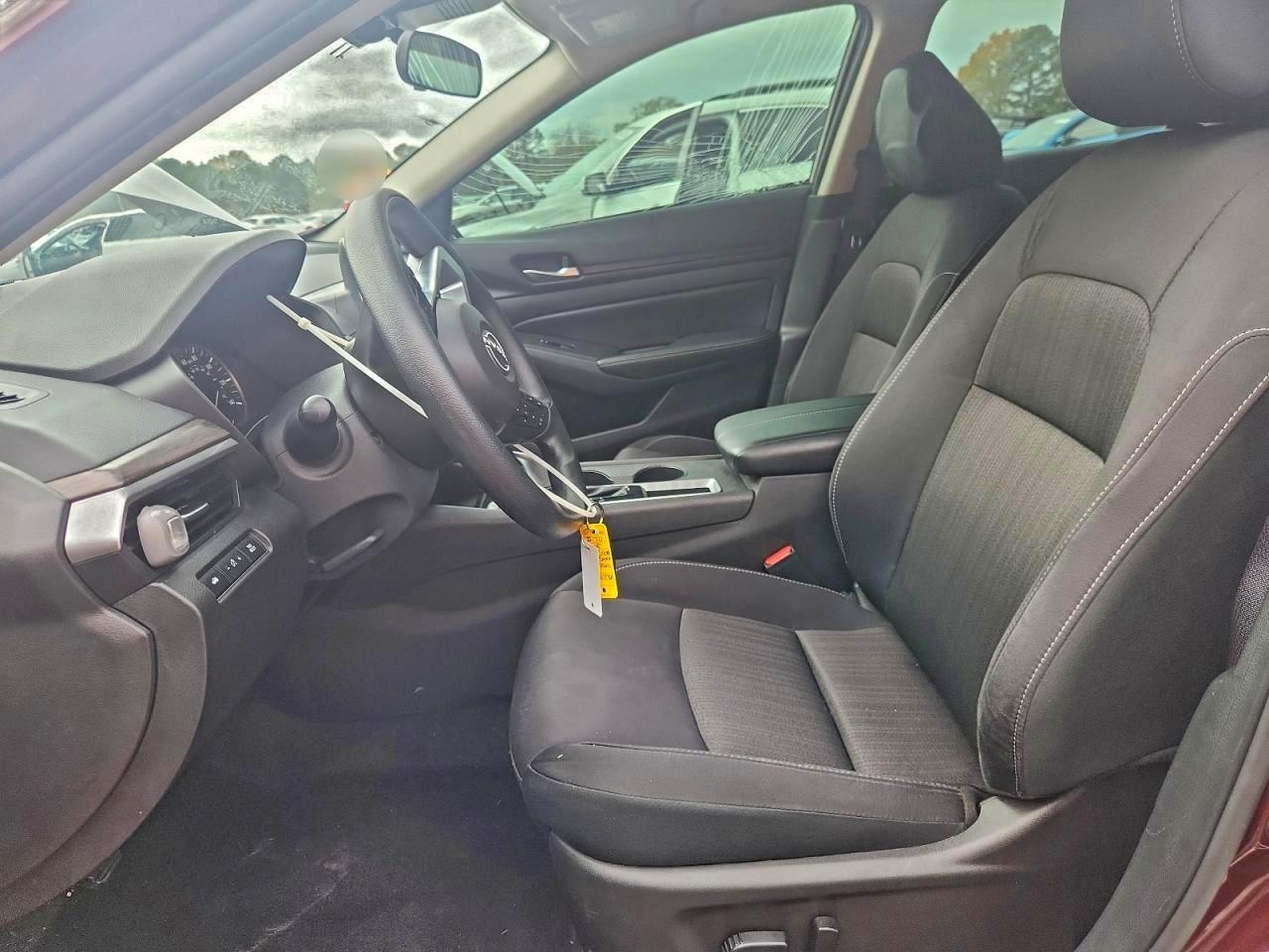 2025 Nissan Altima Sv - Image 7