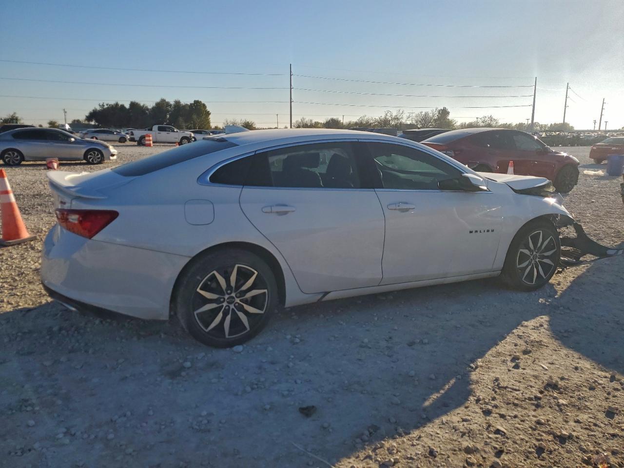 2023 Chevrolet Malibu Rs - Фото 3