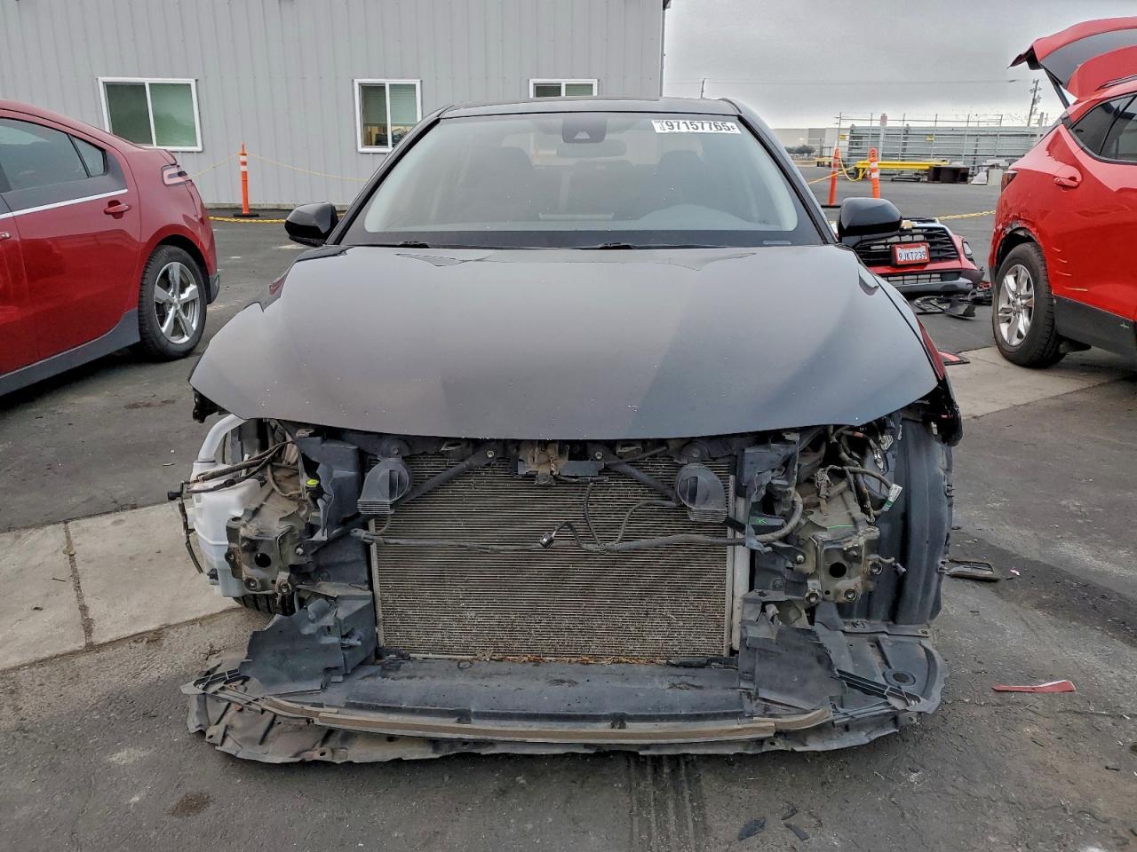 2021 Toyota Camry Le - Фото 5