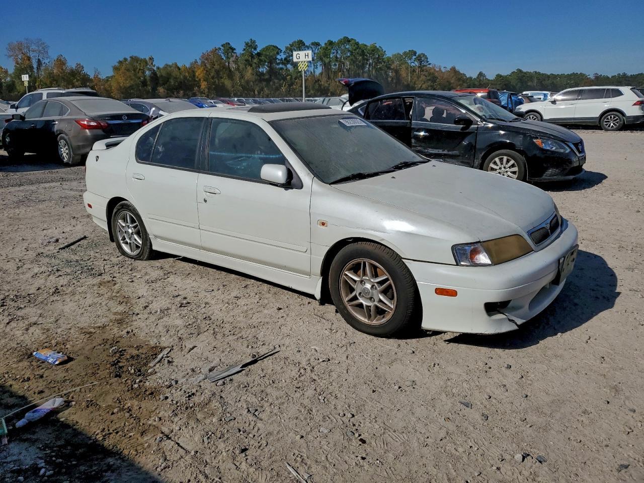 2002 Infiniti G20 - Фото 4