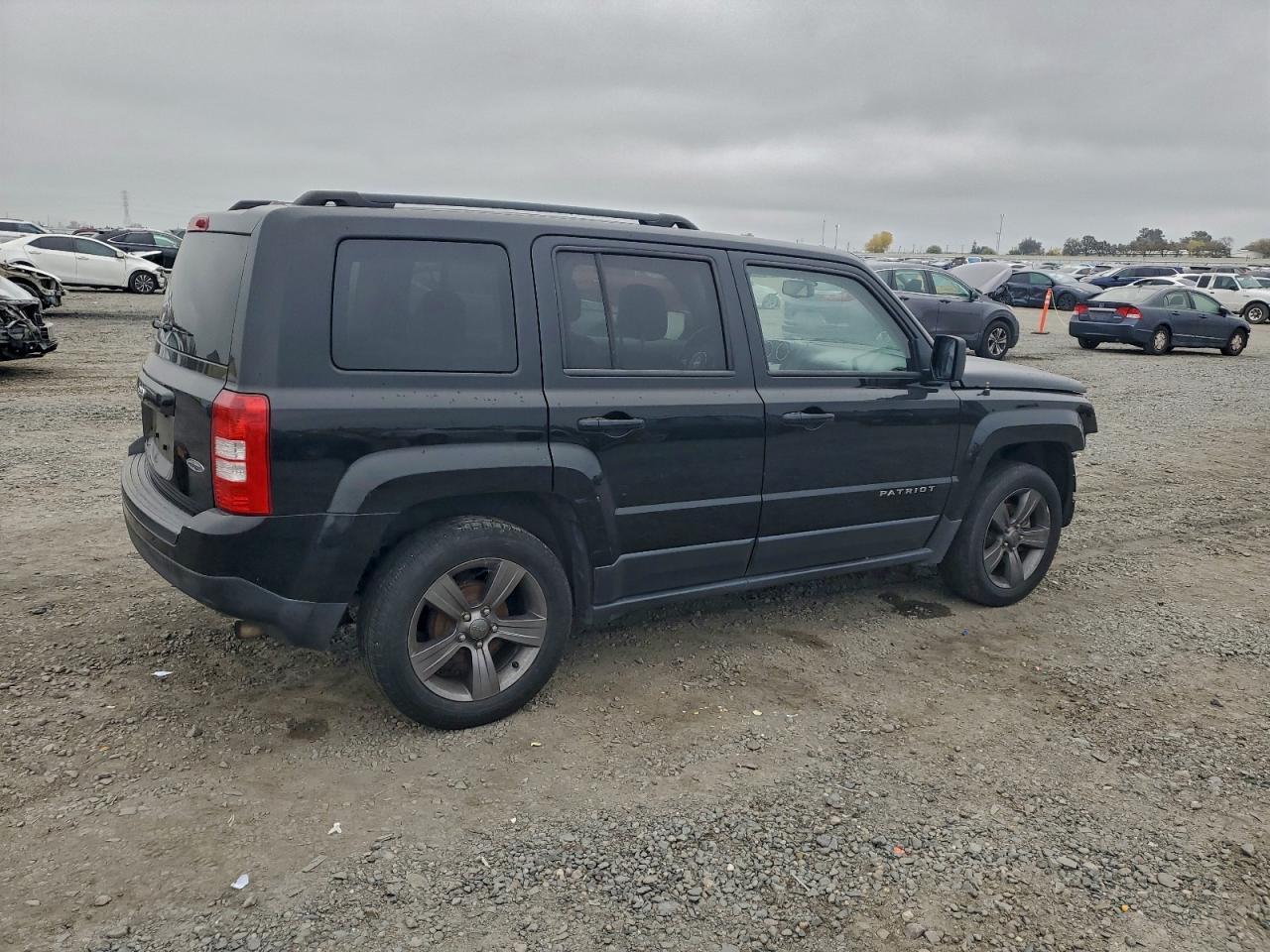 2014 Jeep Patriot Latitude - Фото 3
