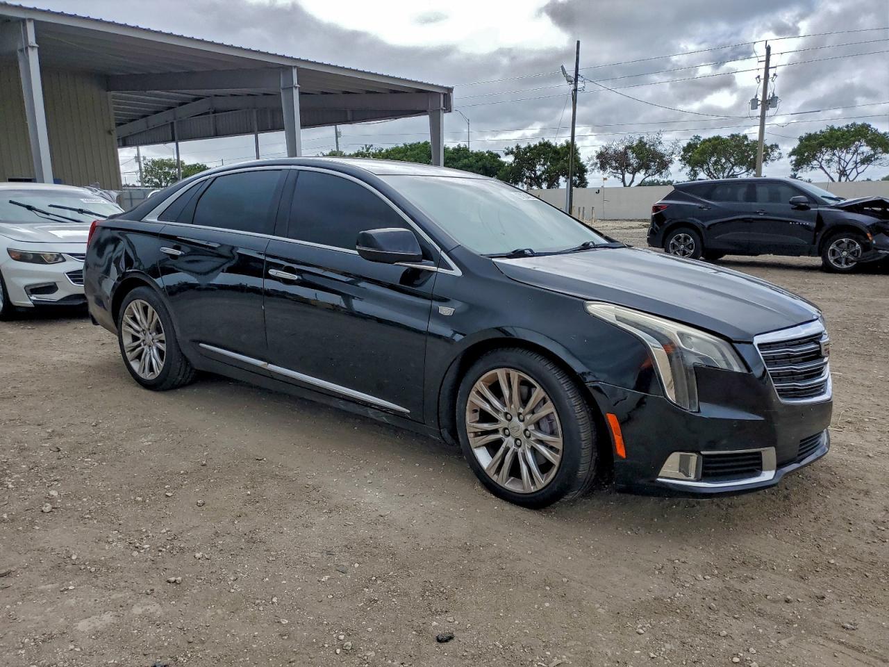 2018 Cadillac Xts Luxury - Image 4