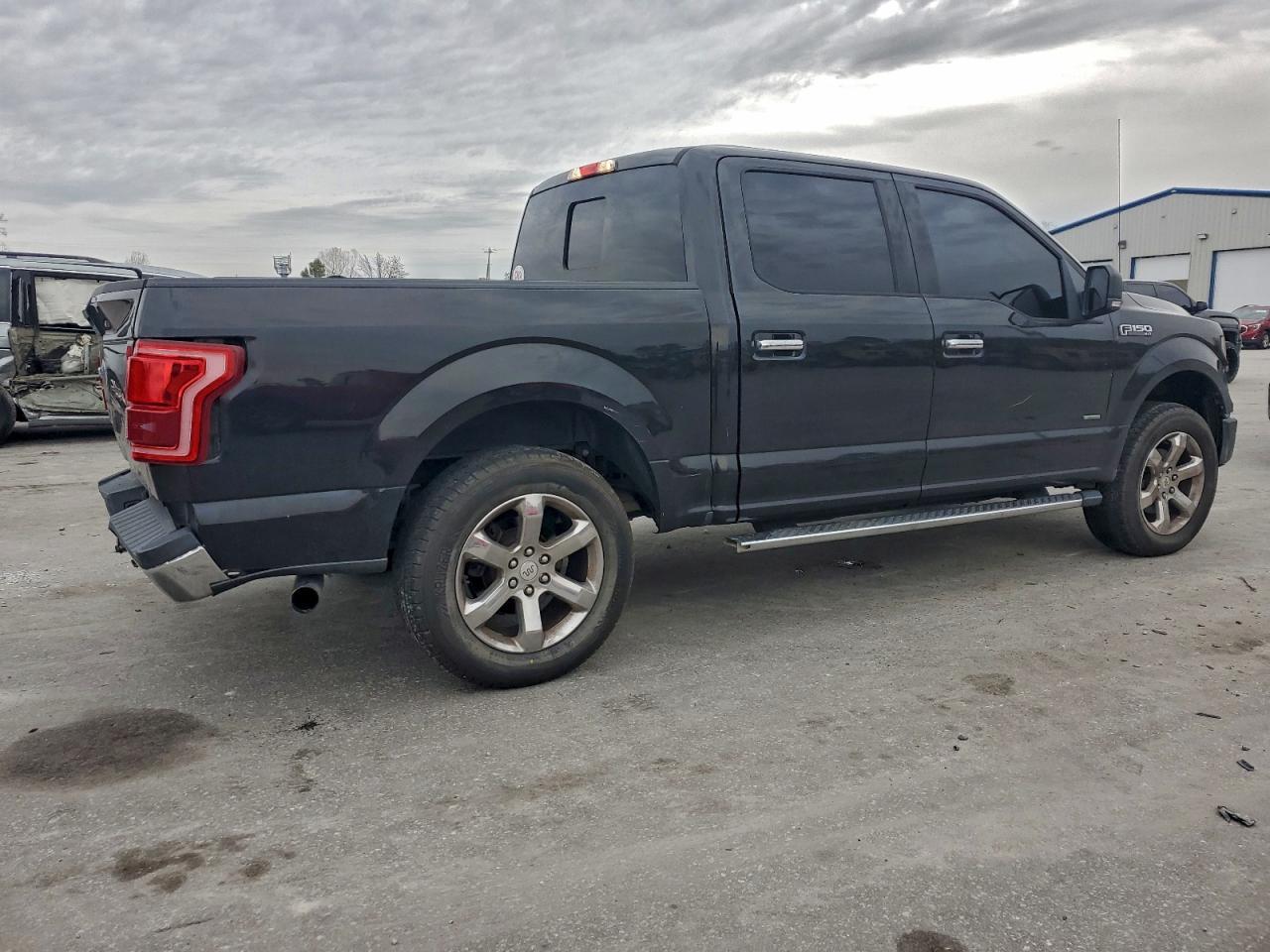 2015 Ford F150 Supercrew - Фото 3