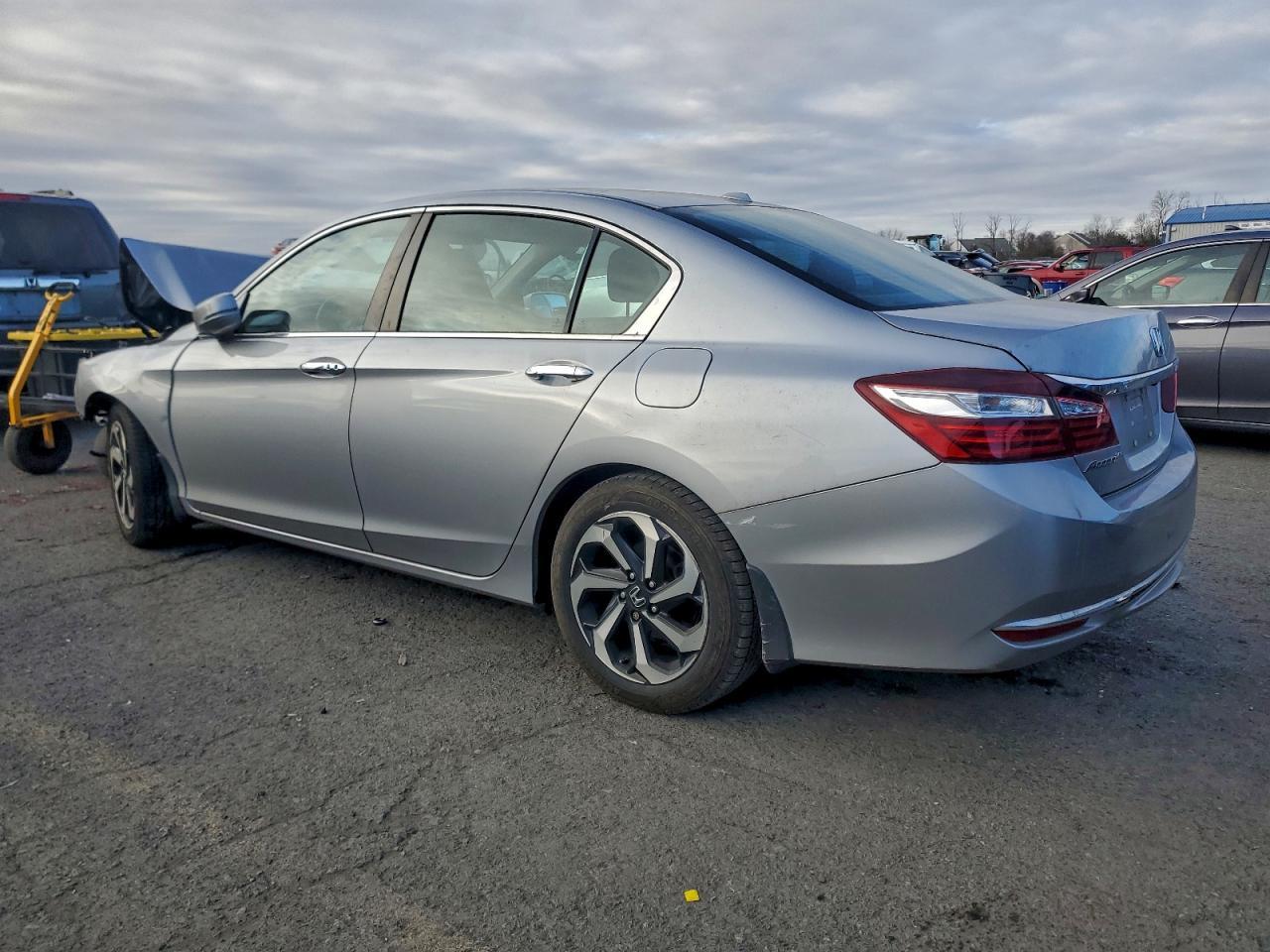 2016 Honda Accord Exl - Image 2