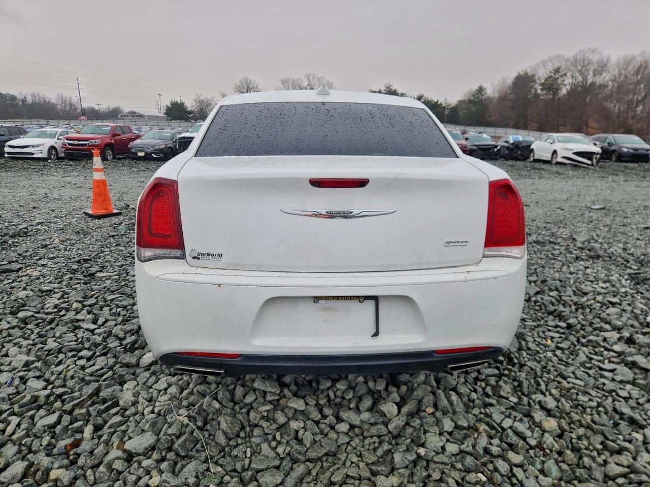 2019 Chrysler 300 Touring - Image 6
