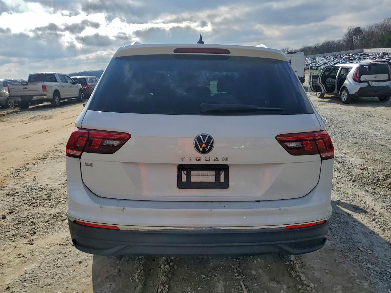 2023 Volkswagen Tiguan Se - Image 6