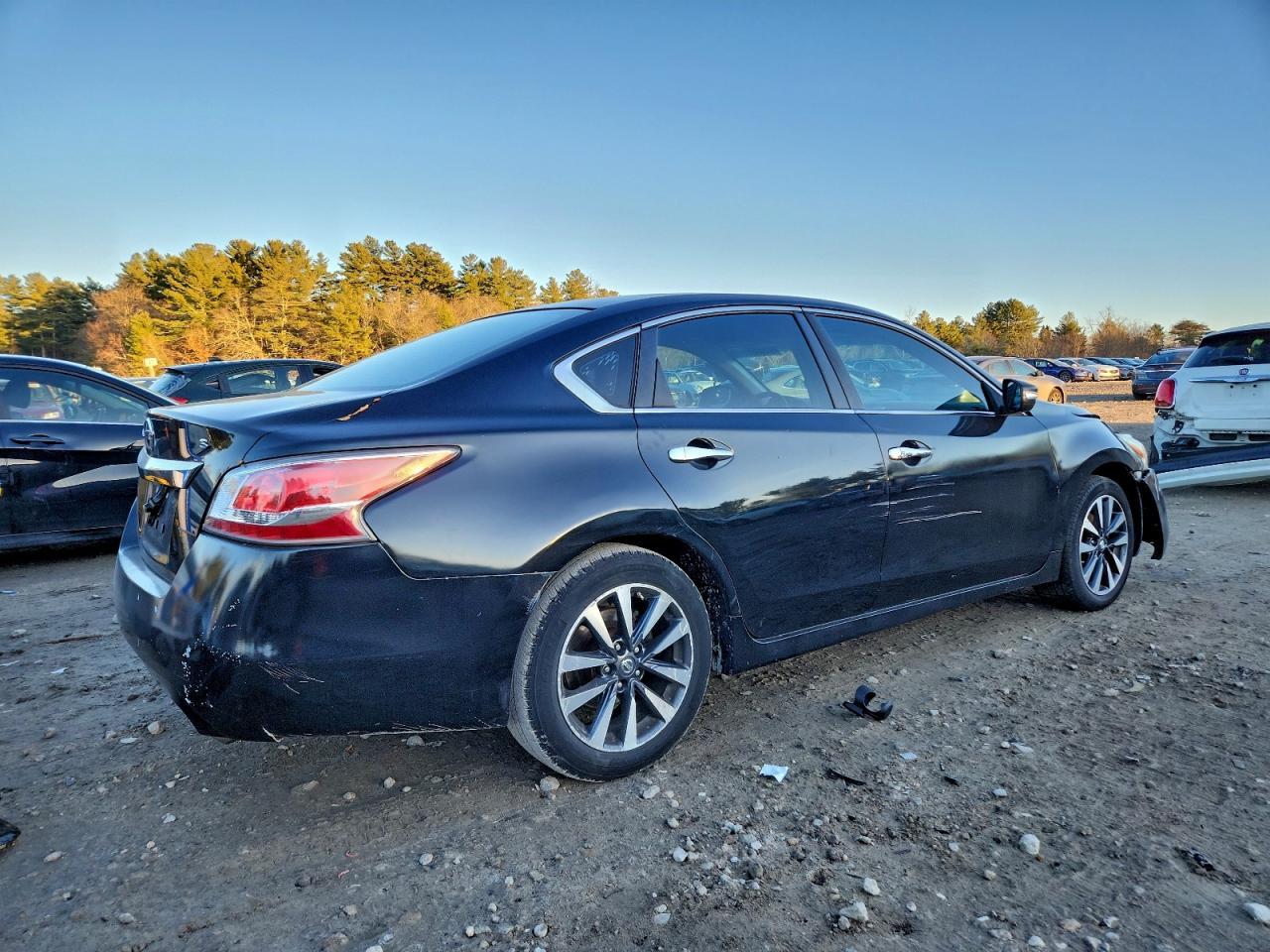 2015 Nissan Altima 2.5 - Фото 3