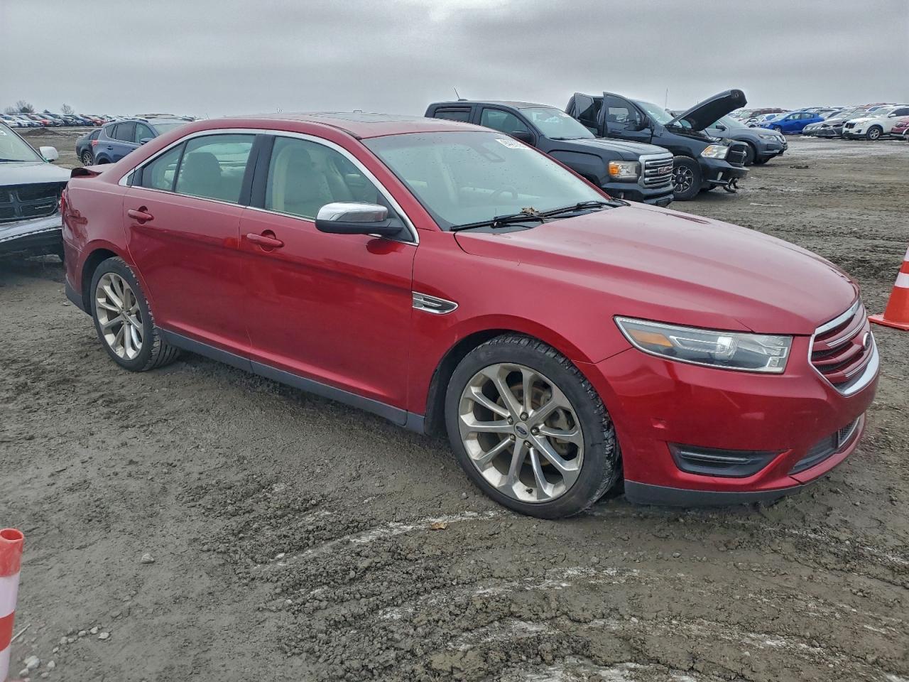 2015 Ford Taurus Limited - Image 4