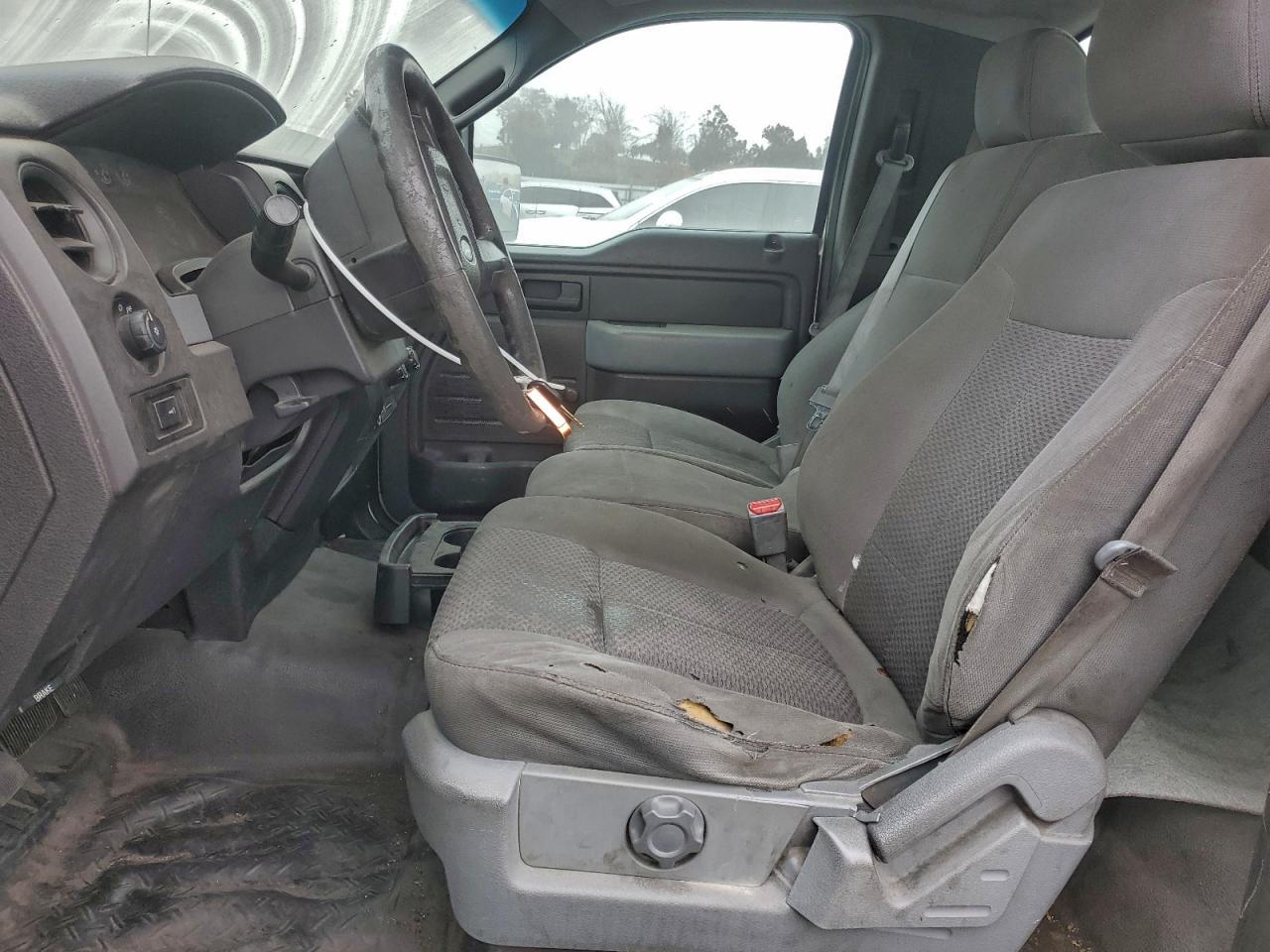 2011 Ford F150 - Фото 7