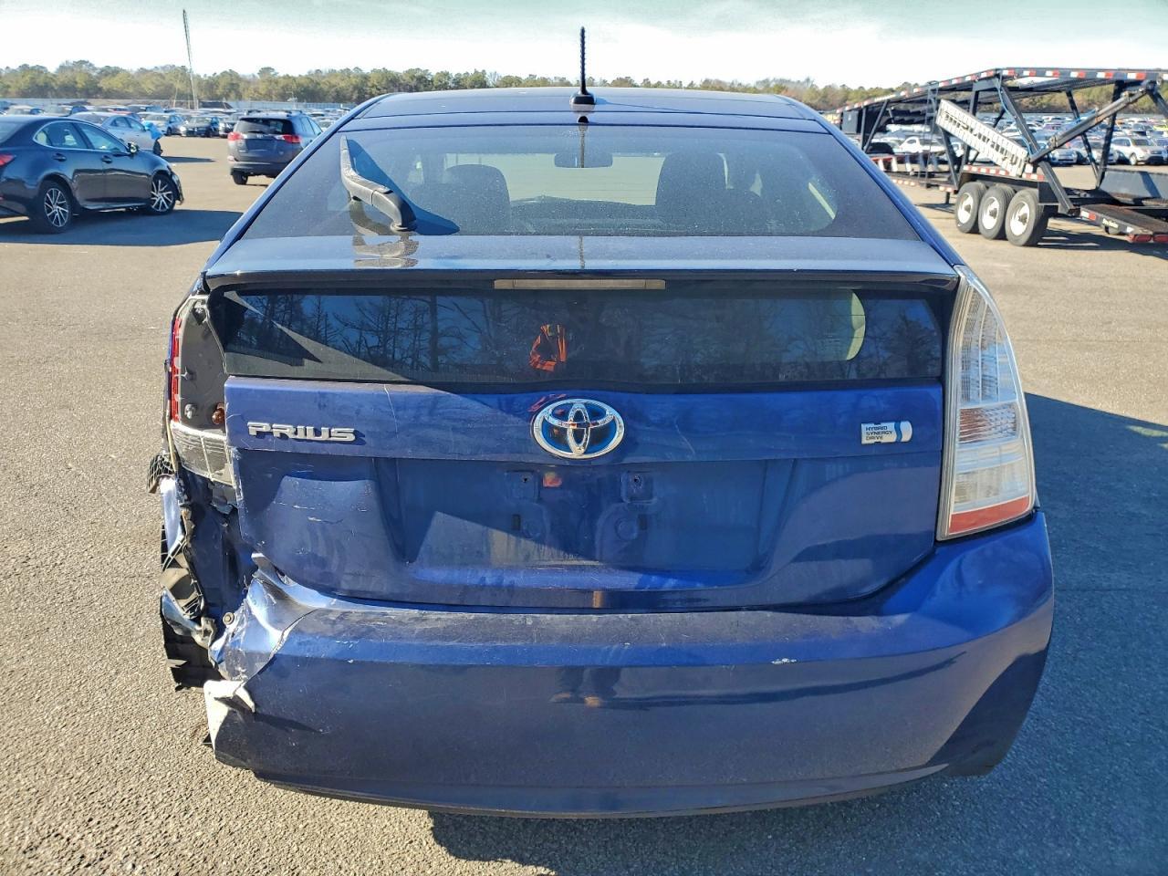 2011 Toyota Prius - Фото 6