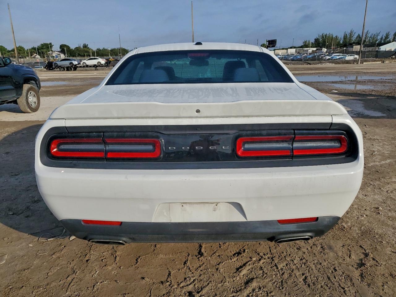 2019 Dodge Challenger Sxt - Image 6