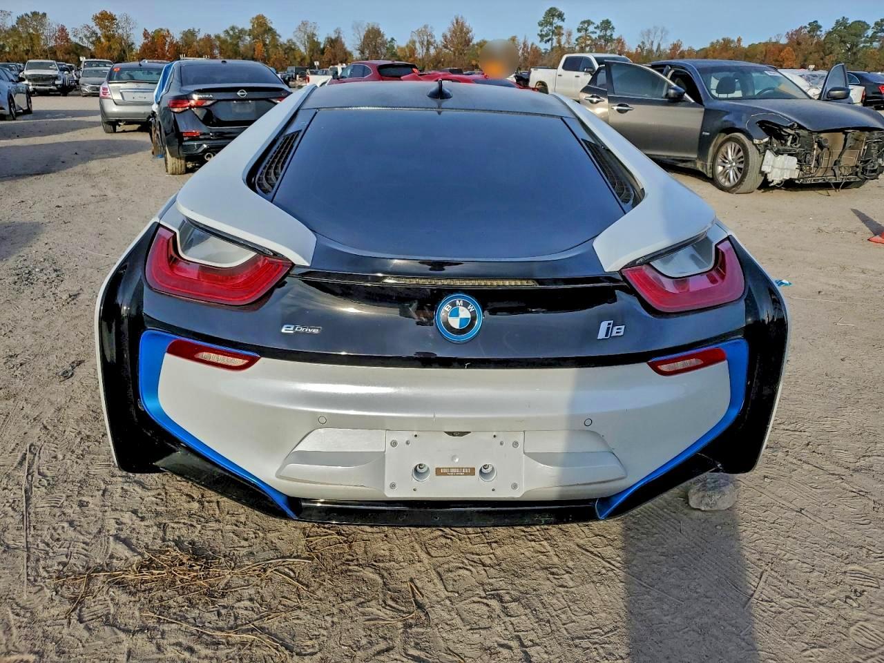 2016 BMW I8 - Image 7