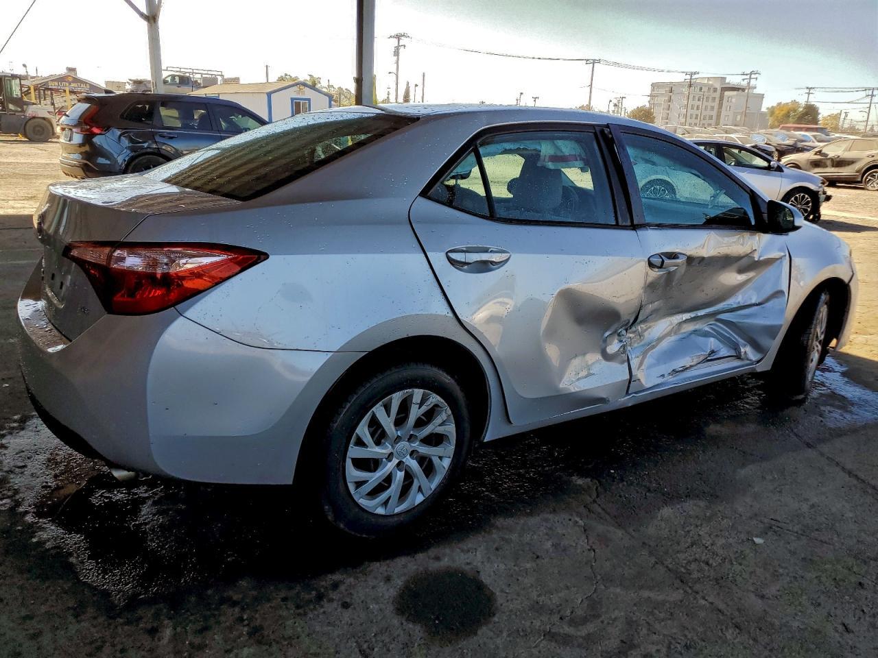 2017 Toyota Corolla L - Фото 3