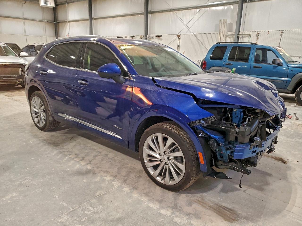 2025 Buick Envision Avenir - Image 4