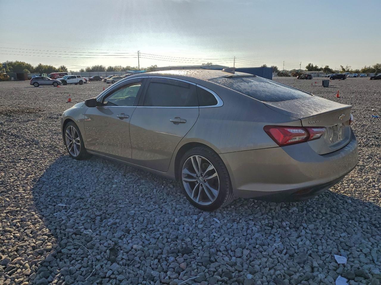 2022 Chevrolet Malibu Lt - Фото 2