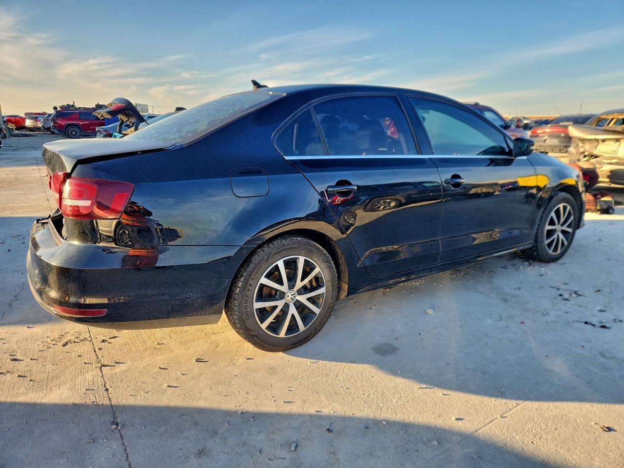 2017 Volkswagen Jetta Se - Фото 3