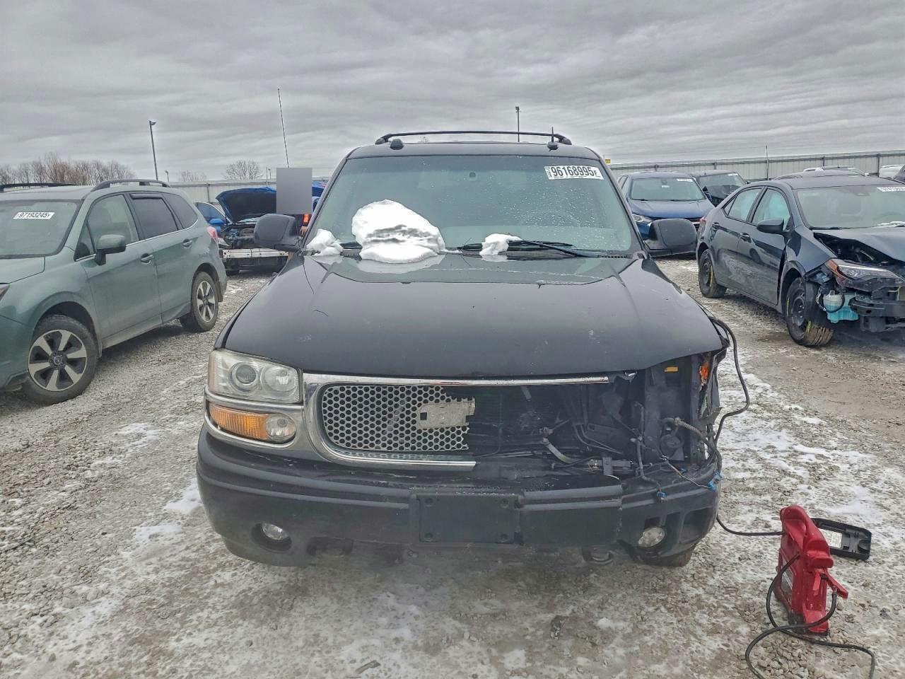 2004 GMC Yukon Xl Denali - Image 5