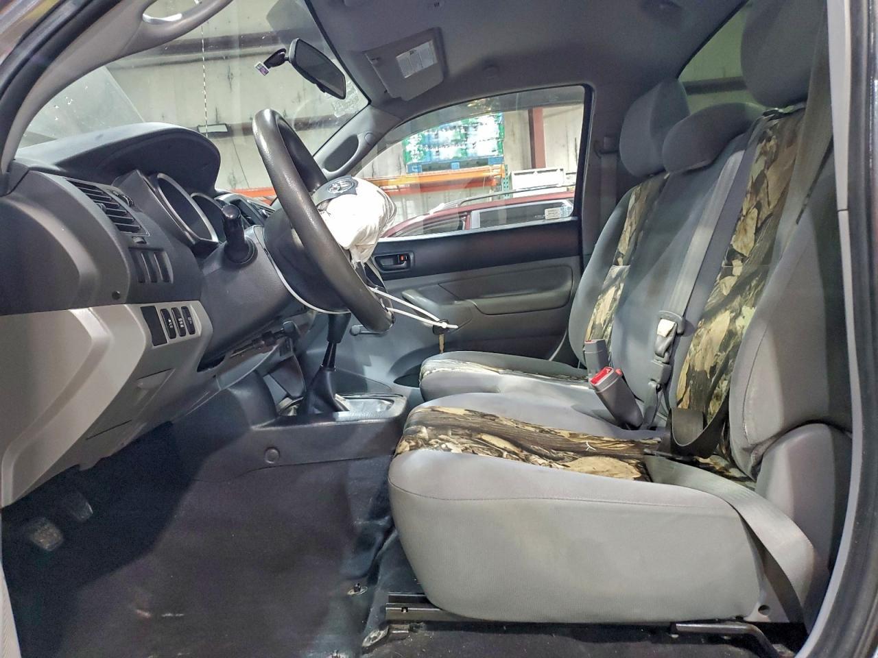 2014 Toyota Tacoma - Image 7