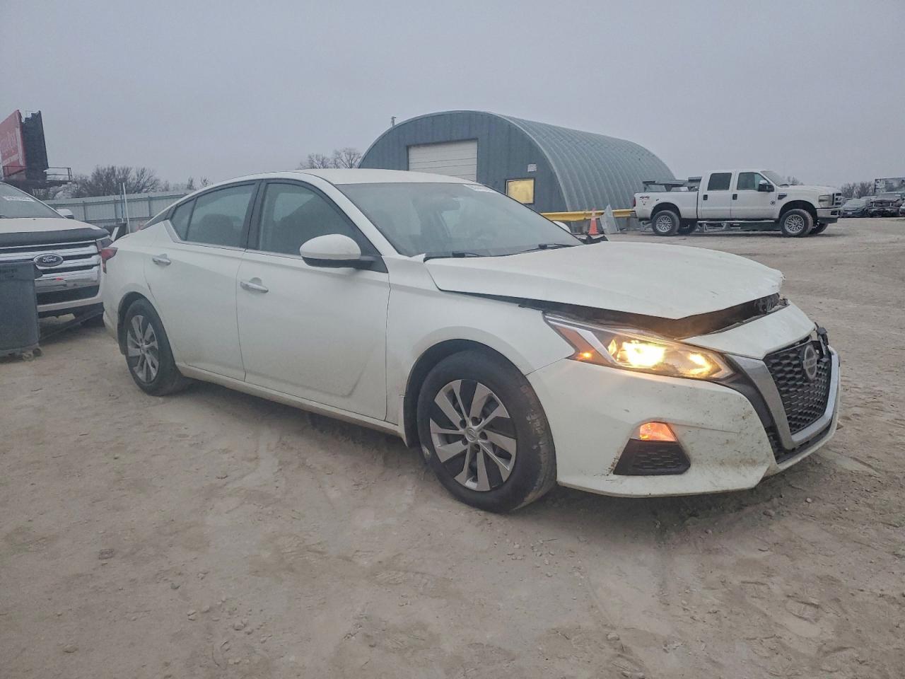 2019 Nissan Altima S - Фото 4