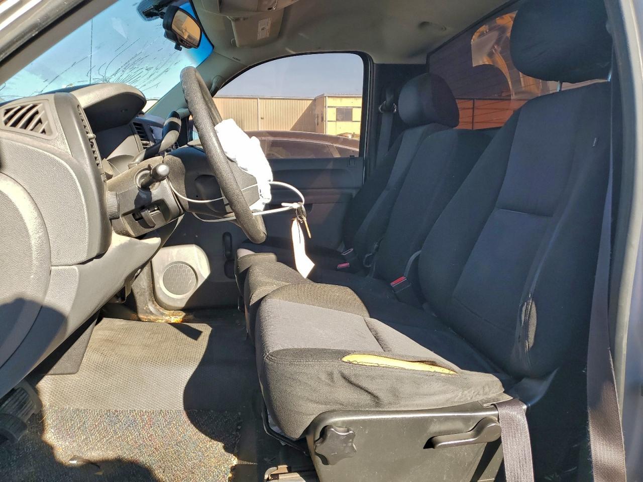 2010 GMC Sierra C1500 - Image 7