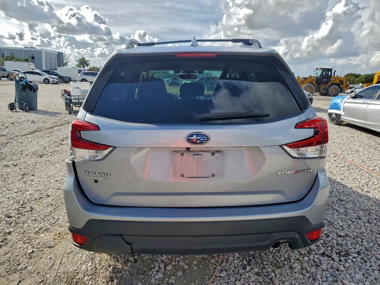 2021 Subaru Forester Premium - Фото 6
