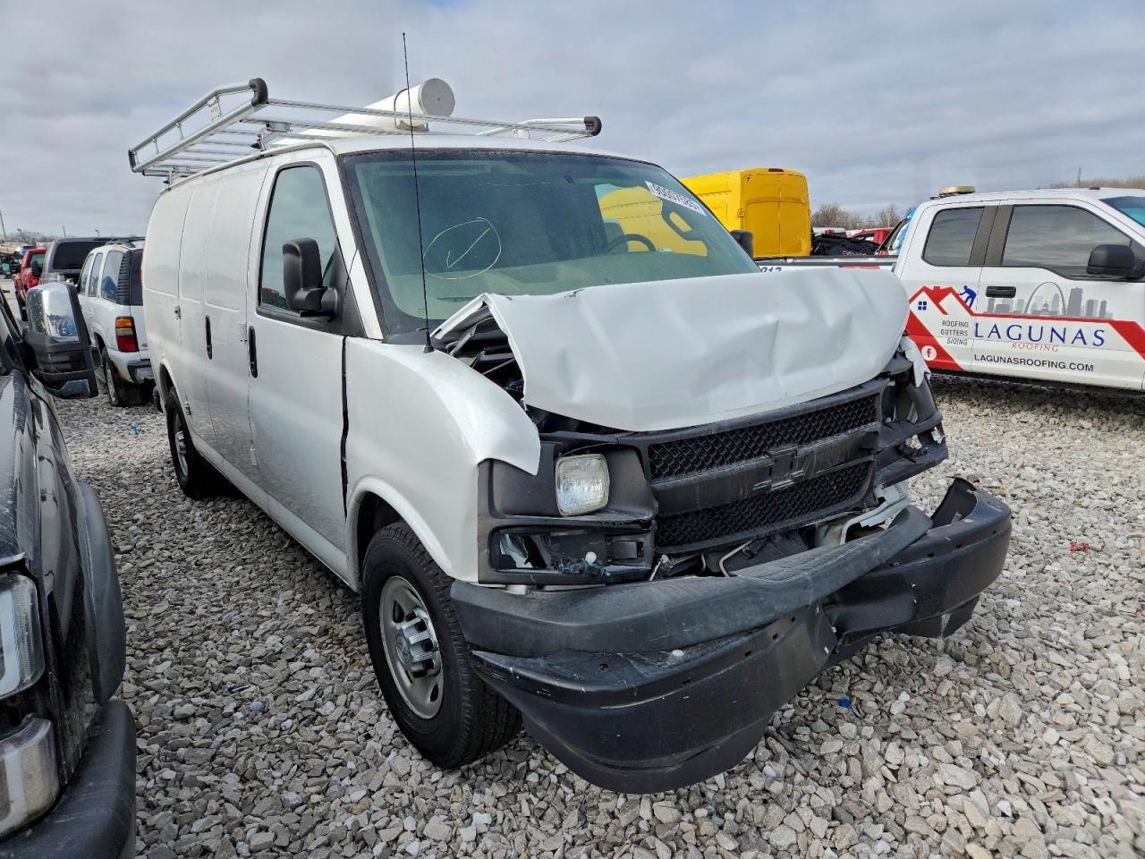 2017 Chev Express G2500 - Image 4