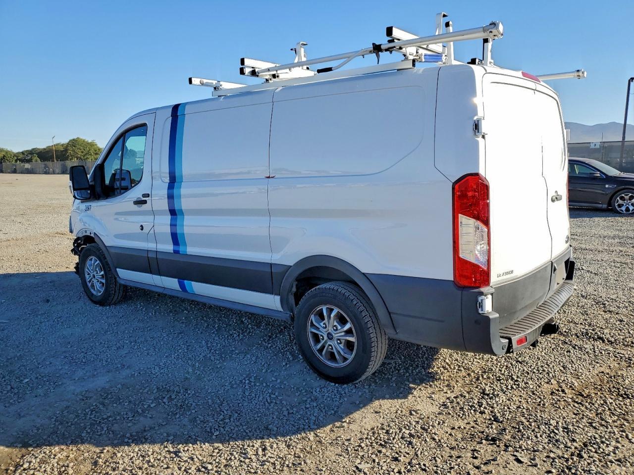 2022 Ford Transit 250 Utility / Service Van - Фото 2