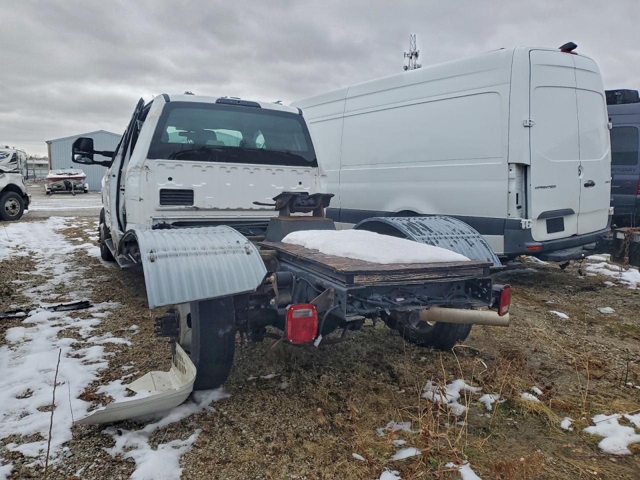 2022 Ford F350 Super Duty - Image 2