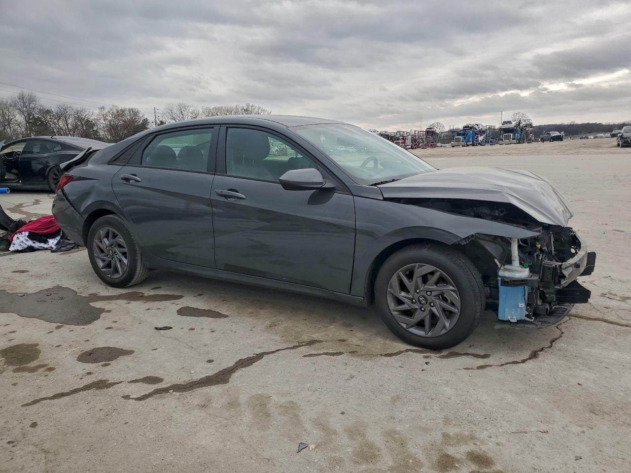 2024 Hyundai Elantra Sel - Image 4