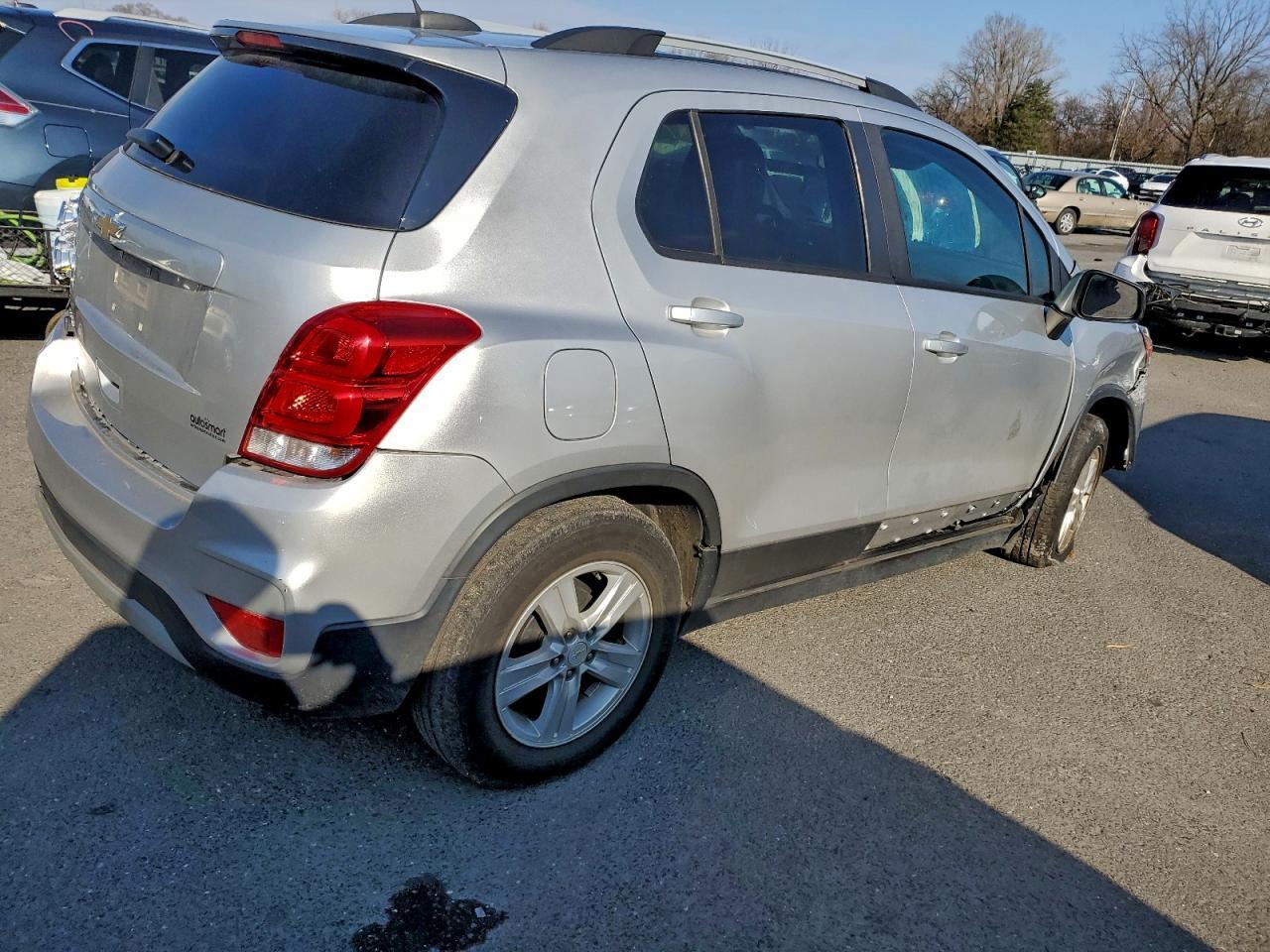 2021 Chevrolet Trax 1Lt - Фото 3