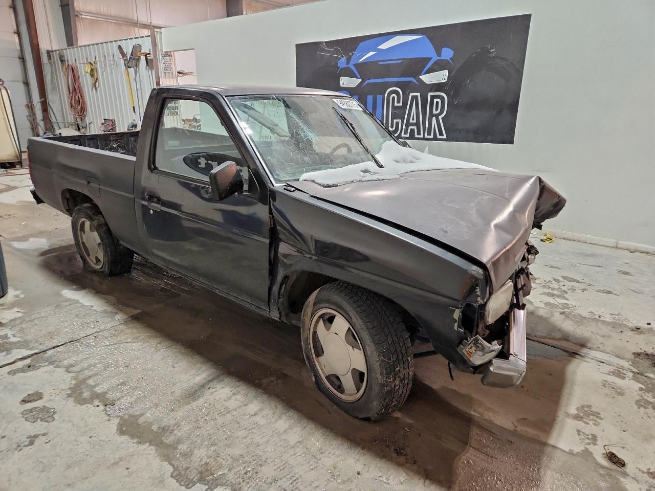 1992 Nissan Truck Short Wheelbase - Фото 4