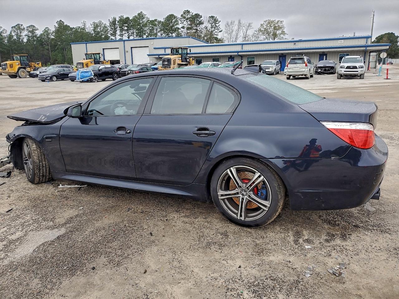 2010 BMW 550 I - Image 2