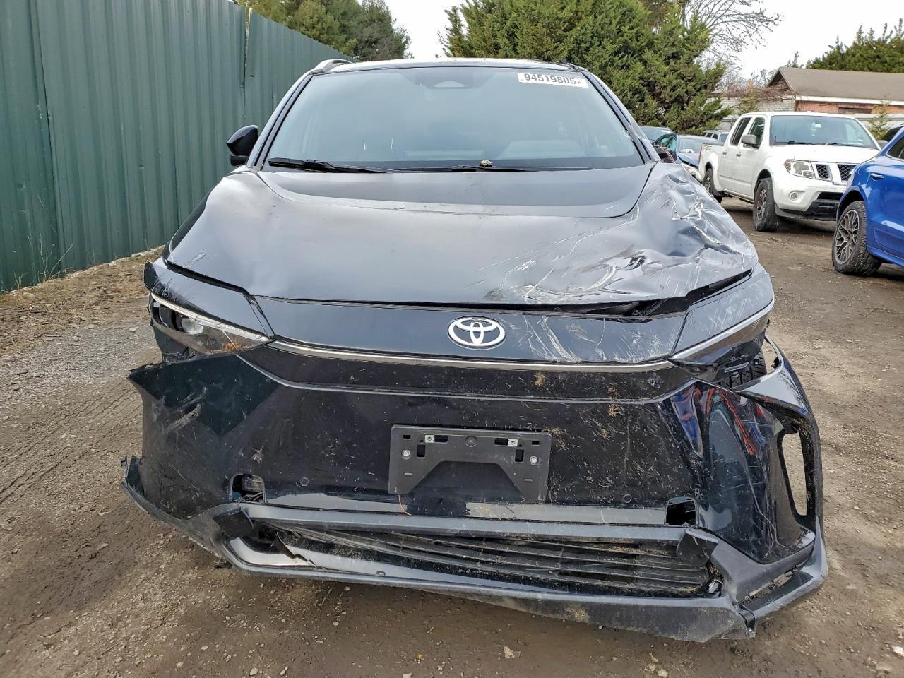 2023 Toyota Bz4X Xle - Image 5