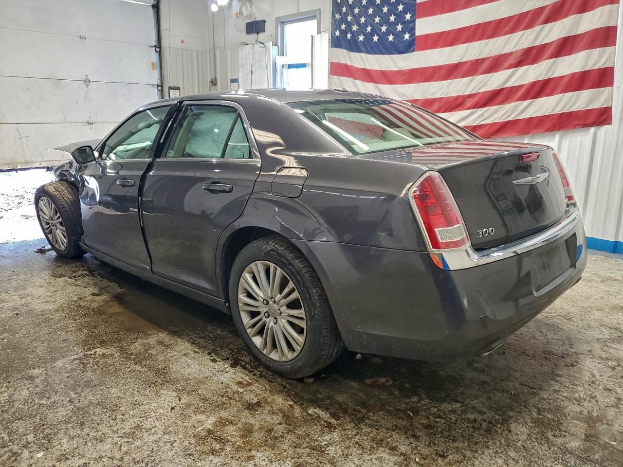 2014 Chrysler 300 - Фото 2