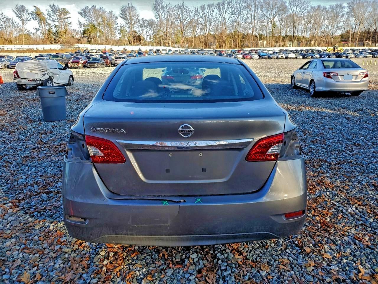 2015 Nissan Sentra S - Фото 6