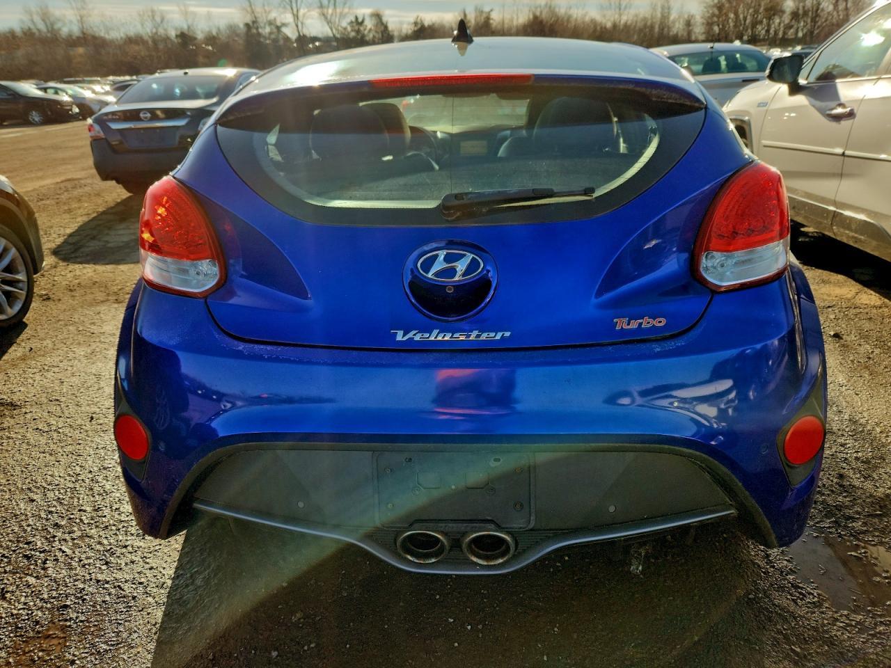 2013 Hyundai Veloster Turbo - Image 6
