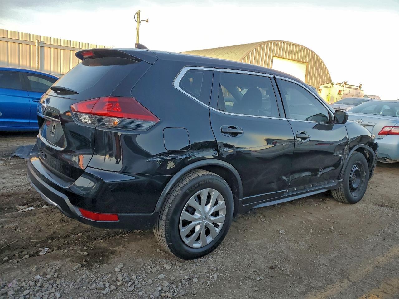 2020 Nissan Rogue S - Фото 3