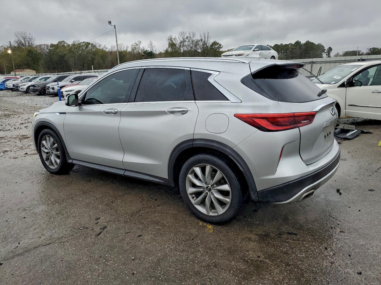 2019 Infiniti Qx50 Luxe - Image 2