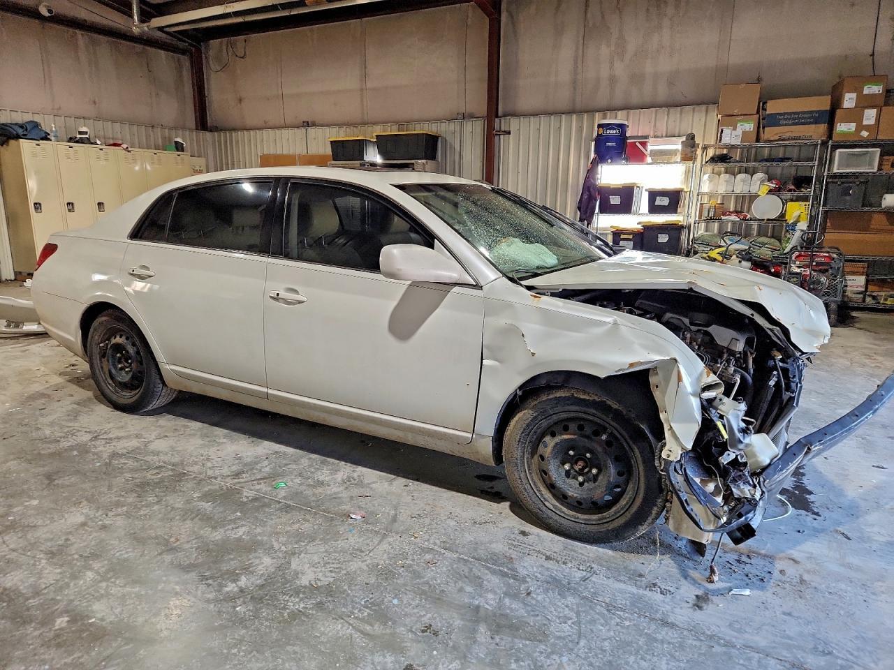 2005 Toyota Avalon Limited - Image 4