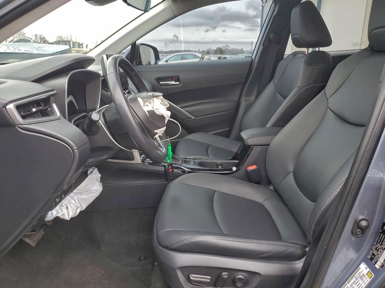 2023 Toyota Corolla Cross Xle - Image 7