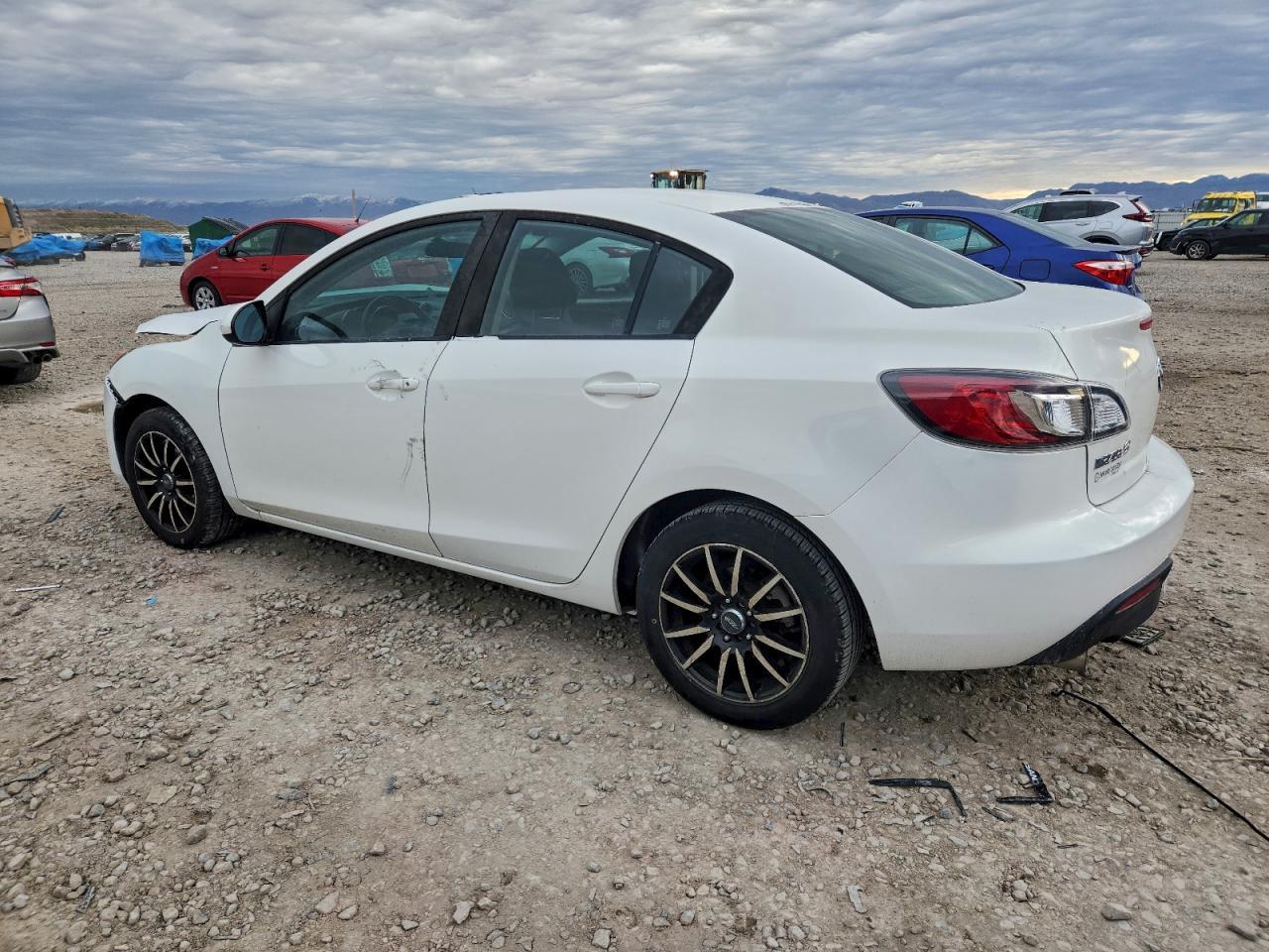 2011 Mazda 3 I - Image 2