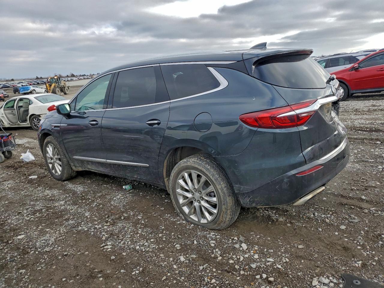 2019 Buick Enclave Essence - Image 2