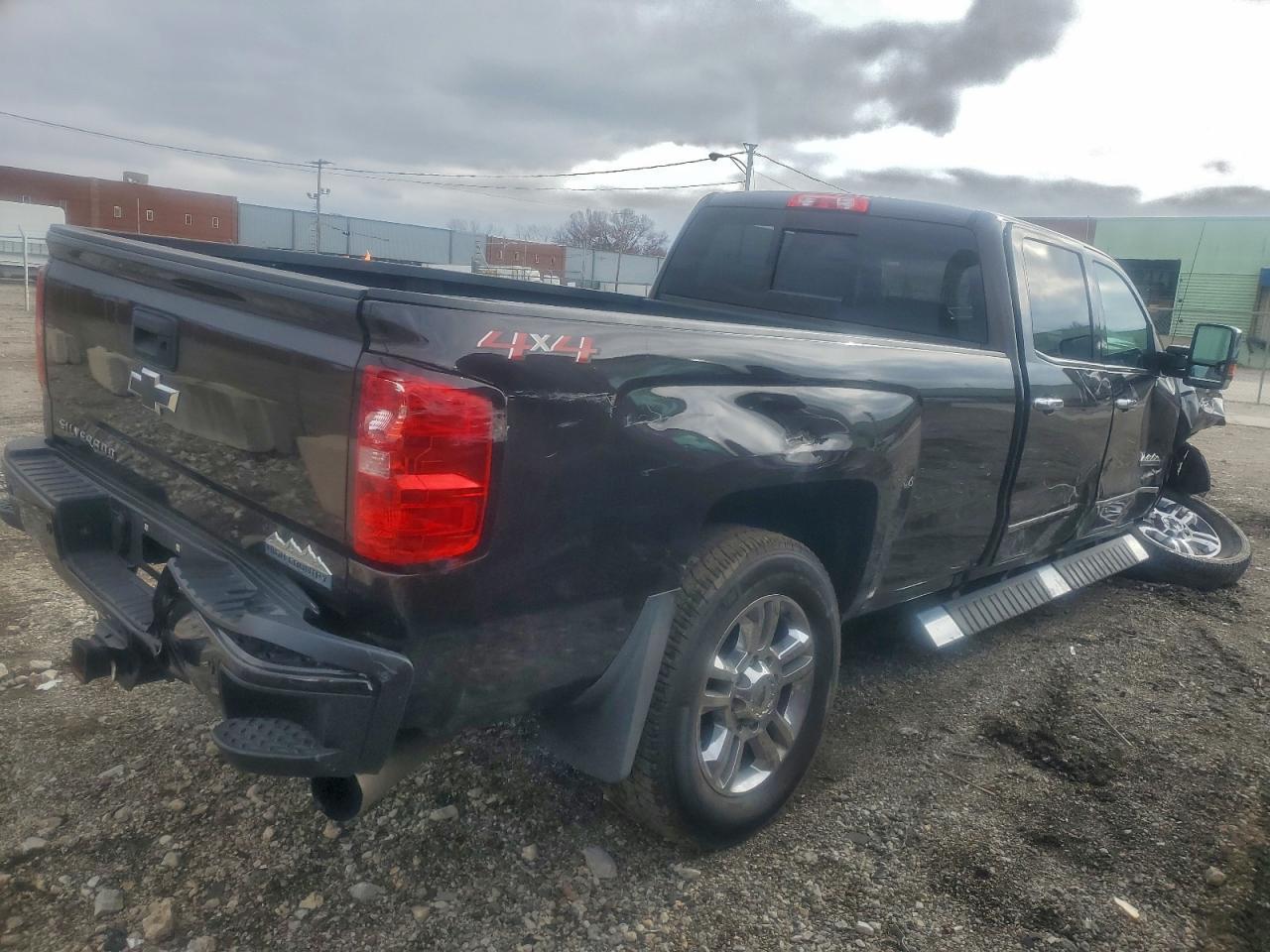 2018 Chevrolet Silverado K3500 High Country - Image 3